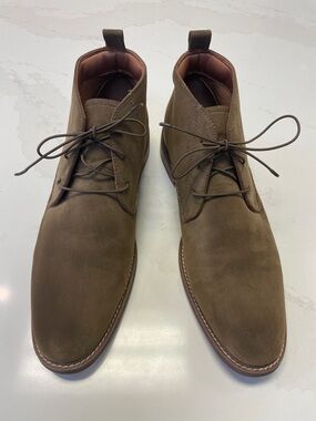 Kenneth Cole Men's Brown Suede Chukka Boots
